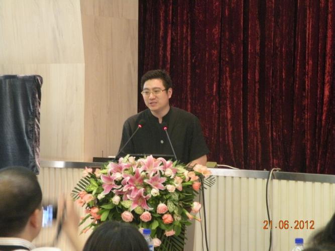 信息技術(shù)是一家專業(yè)提供圖書行業(yè)咨詢,研究與調(diào)查服務(wù)的